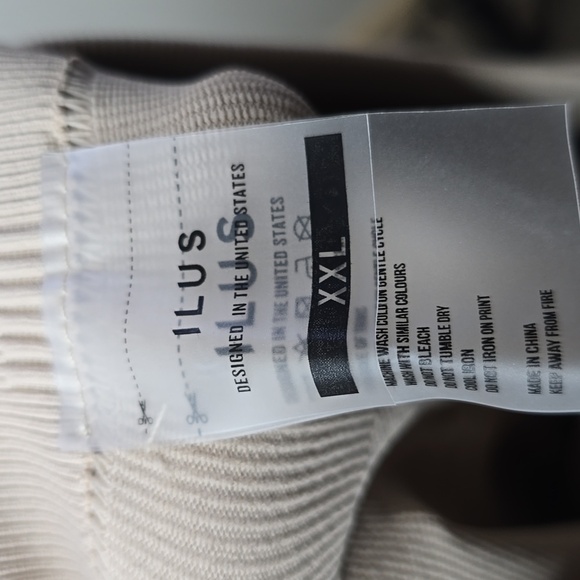 ILUS Intensify Long-Sleeve Top And Intesify Leggings Size XXL NWT - Picture 13 of 14